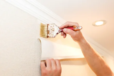 Pose de papier peint à Pavie — revêtements muraux et toiles de verre